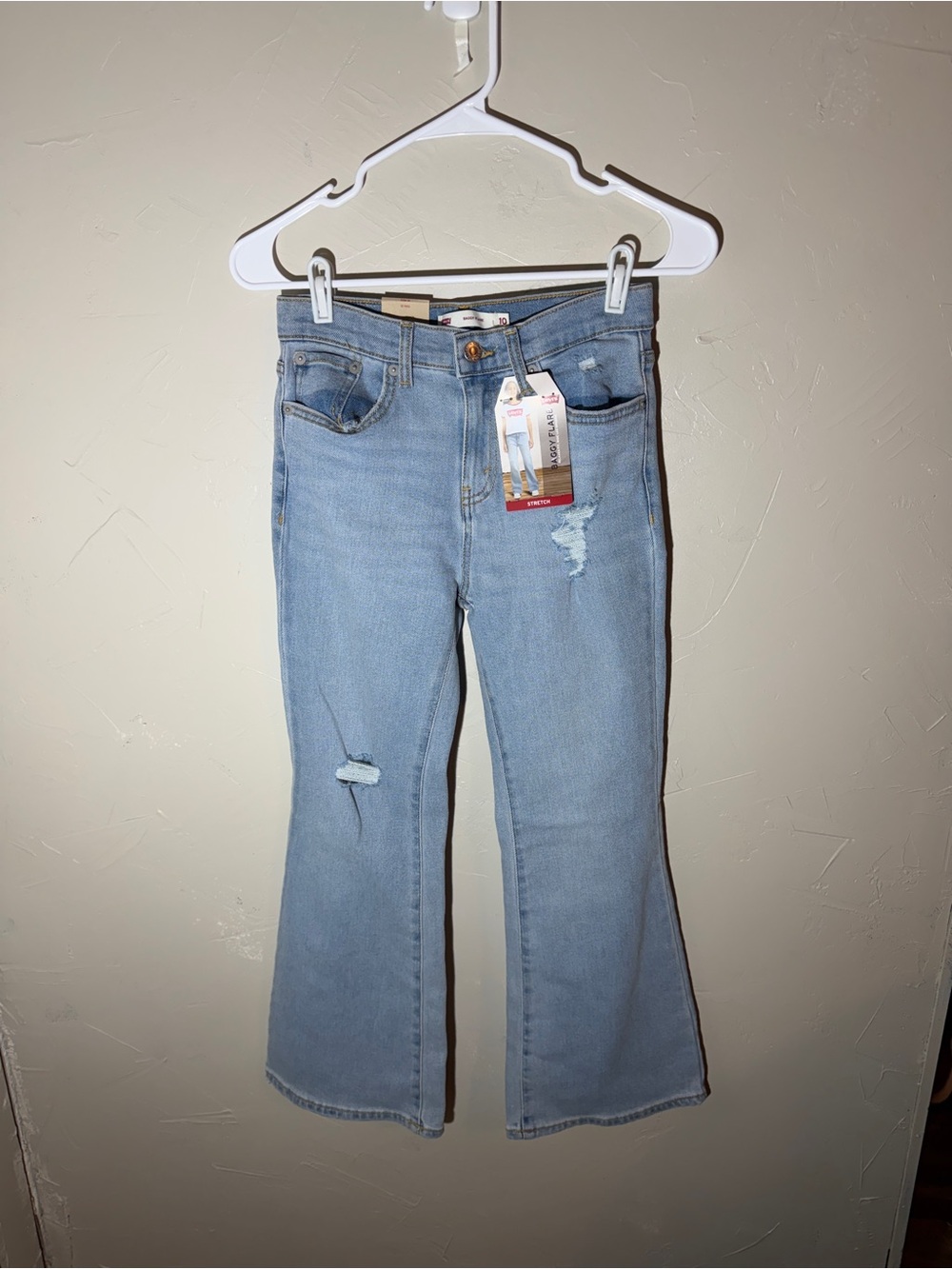 NWT Levi’s Girls Size 10 Baggy Flare Distressed Light Wash Jeans